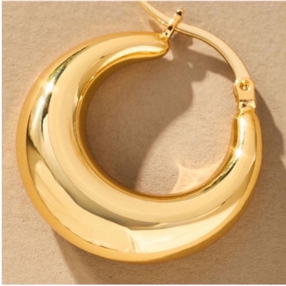 New! Anthropologie Becca Gold Hoop Earrings (3027) NWOT - Picture 2 of 5